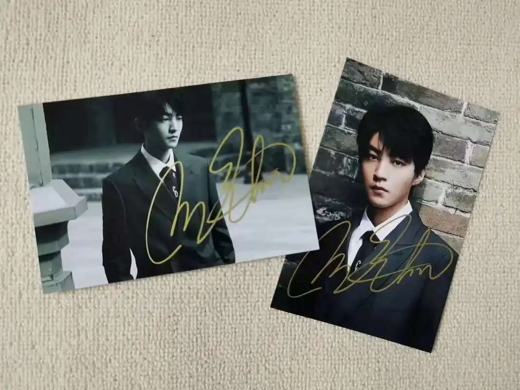 王俊凯最新签名照.#亲笔签名 #努力去见你 #三生有幸王俊凯 - 抖音