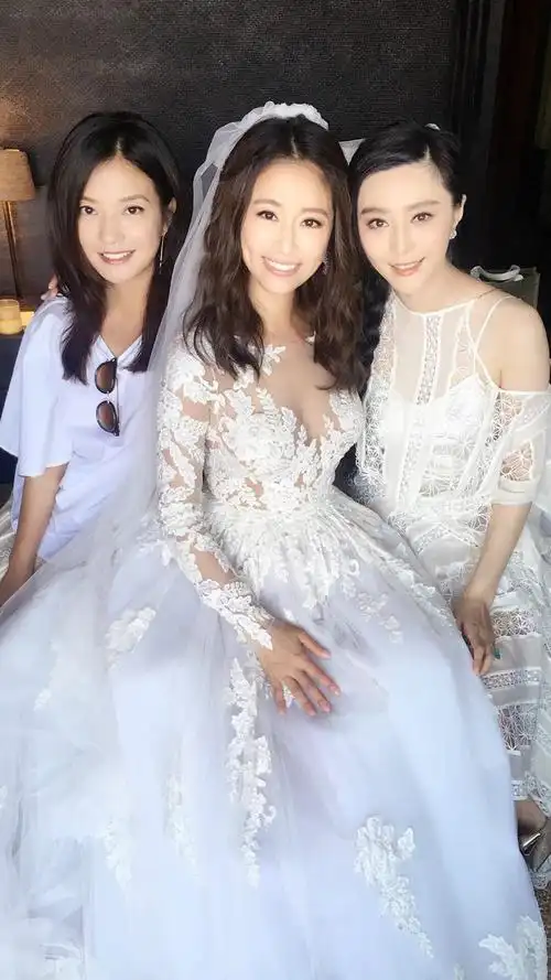 林心如#霍建华#婚礼现场#明星婚礼 还珠格格漱芳斋三姐妹再聚首