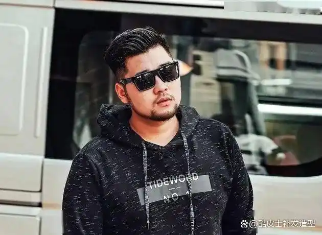 脸胖肉多的男士如何选发型?增高显瘦提气质,果然发型影响颜值