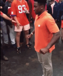 脸震荡 有治吗鹅鹅鹅 去向向你飞 黑毛飞你去 吓的掉裤子特别声明