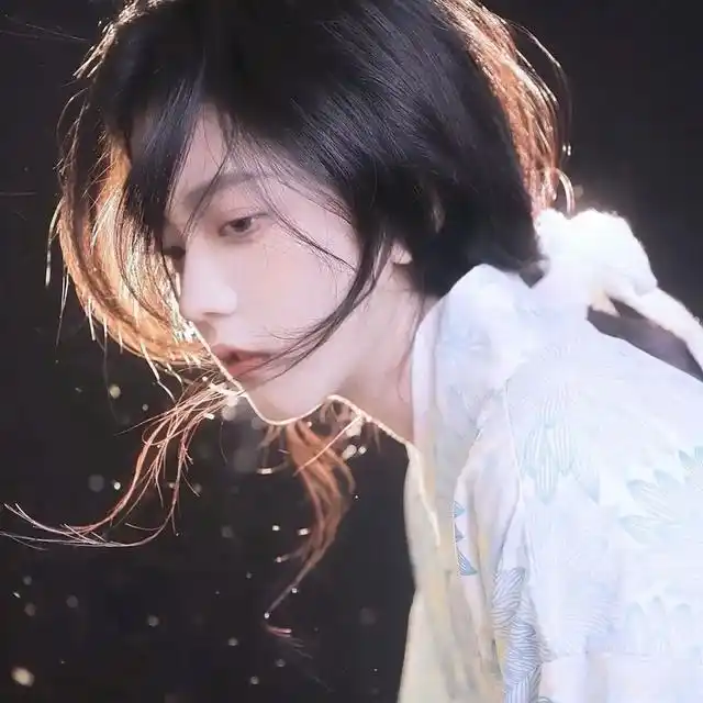 女生头像纯欲︱女生头像ins高级质感 ins冷淡风女生头像