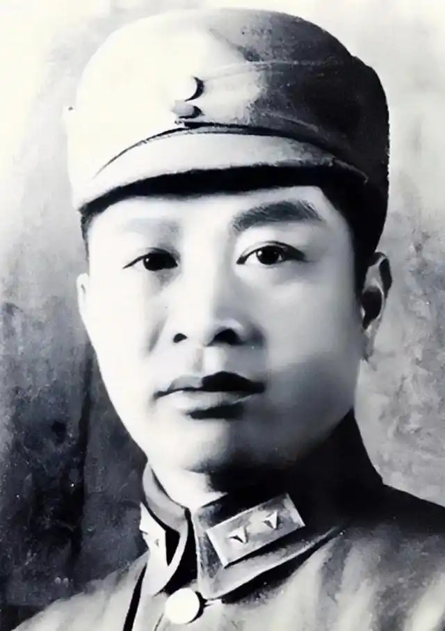 他是北伐名将叶挺将军是新中国百位英雄模范人物
