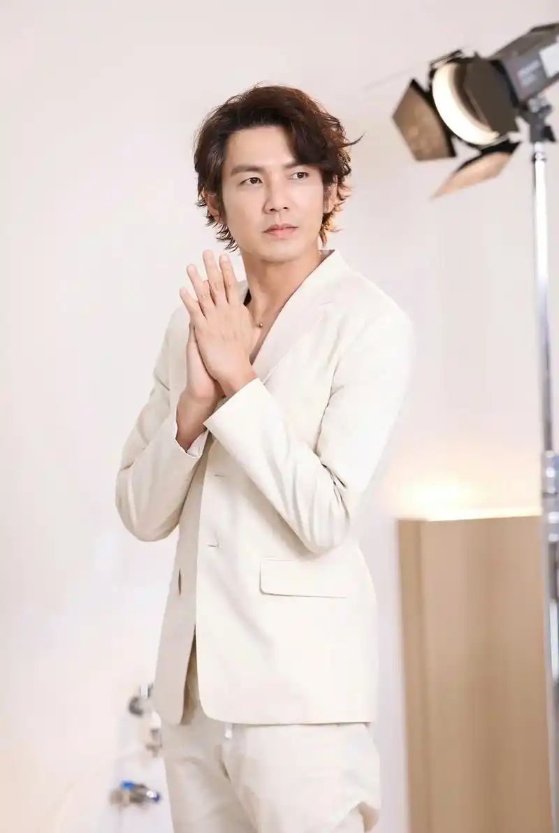 钟汉良自己的解释:他认为这个昵称的由来是因为台湾人发音不准确,将