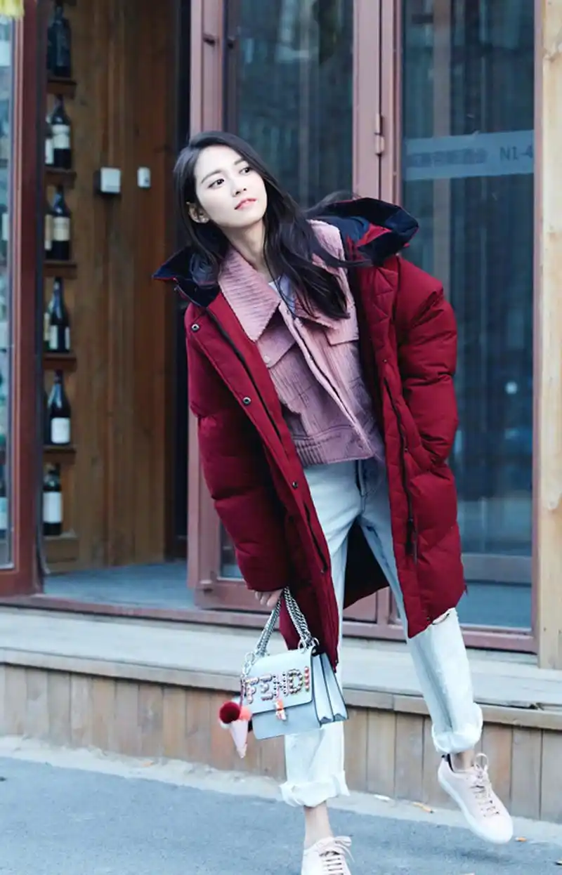 陈钰琪灵动温柔冬季街拍图片