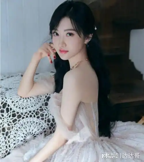 景甜遭旧爱张继科出卖私密照抵赌债男方神隐9个月新工作曝