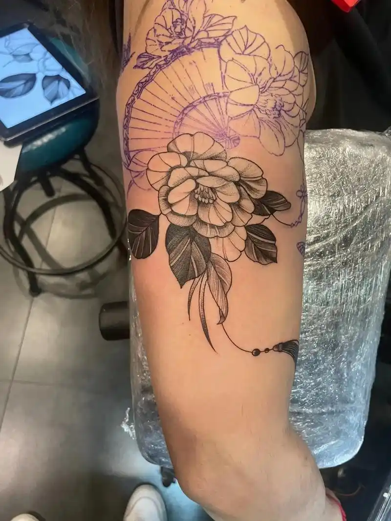 #适合女生的纹身图案推荐 #纹身女孩你们喜欢吗 #纹身控 # - 抖音