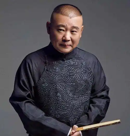 郭德纲发型为何一直没有改变,原来大有寓意,难怪这么红!