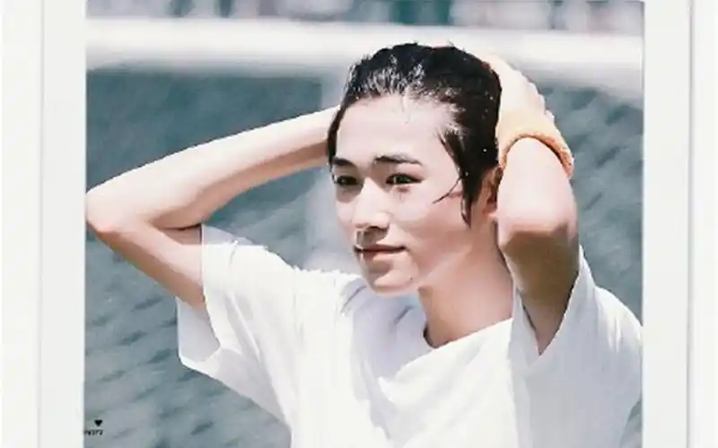 宋亚轩湿发宋亚轩湿发有被撩到笑容甜美的清爽少年是直击心房的感觉