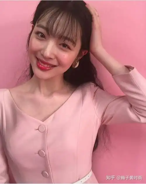 崔雪莉生前有哪些漂亮的写真,自拍照片? - 知乎