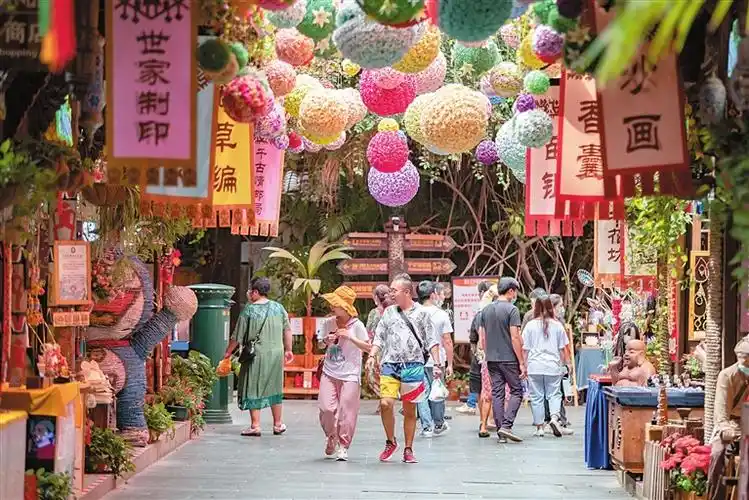 三亚:打造具有文化特色时尚之城