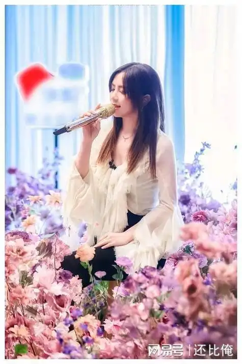 离开吸血经纪人得到爱情滋养邓紫棋越来越润了