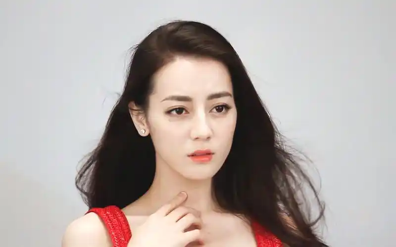 迪丽热巴舔颜向可爱巴挡挡挡脸合集