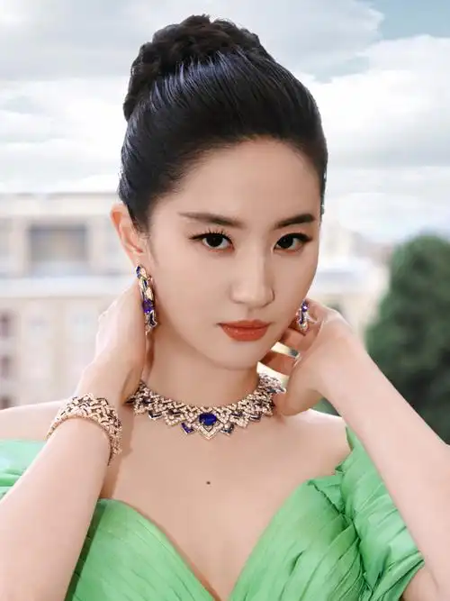 【刘亦菲罗马宝格丽活动第一场·官方高清原图】  璀璨的高级珠宝