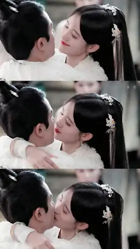 《芸汐传》张哲翰,鞠婧祎上演摸耳朵,甜蜜的导演怎么都拉不开