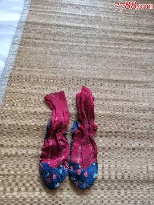 怀旧老手工补丁袜子_袜子_我的藏宝阁【7788收藏__收藏热线】