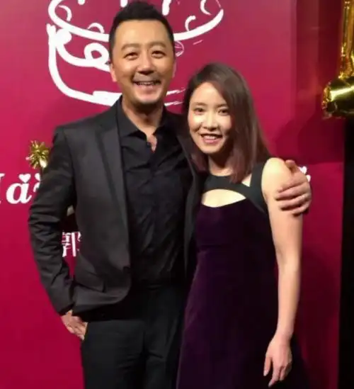 回顾重庆李燃嫁给大17岁郭涛婚后生一双儿女风光背后是辛酸