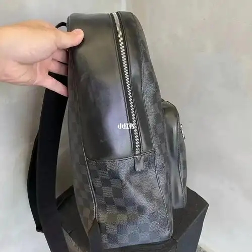 lv 路易威登  josh 黑棋盘格双肩包 潮男必备款 容量相当不错又经典