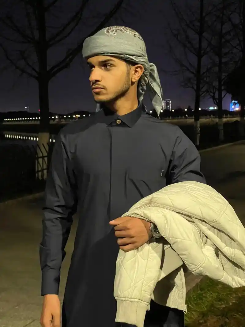 帅吧?#分享照片 #沙特王子 #阿拉伯王子 #外国人 #原相 - 抖音