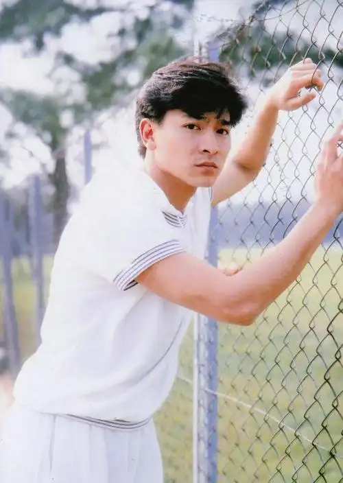 刘德华出道40周年直播,观看量破1亿!这么仗义,他活该红一辈子