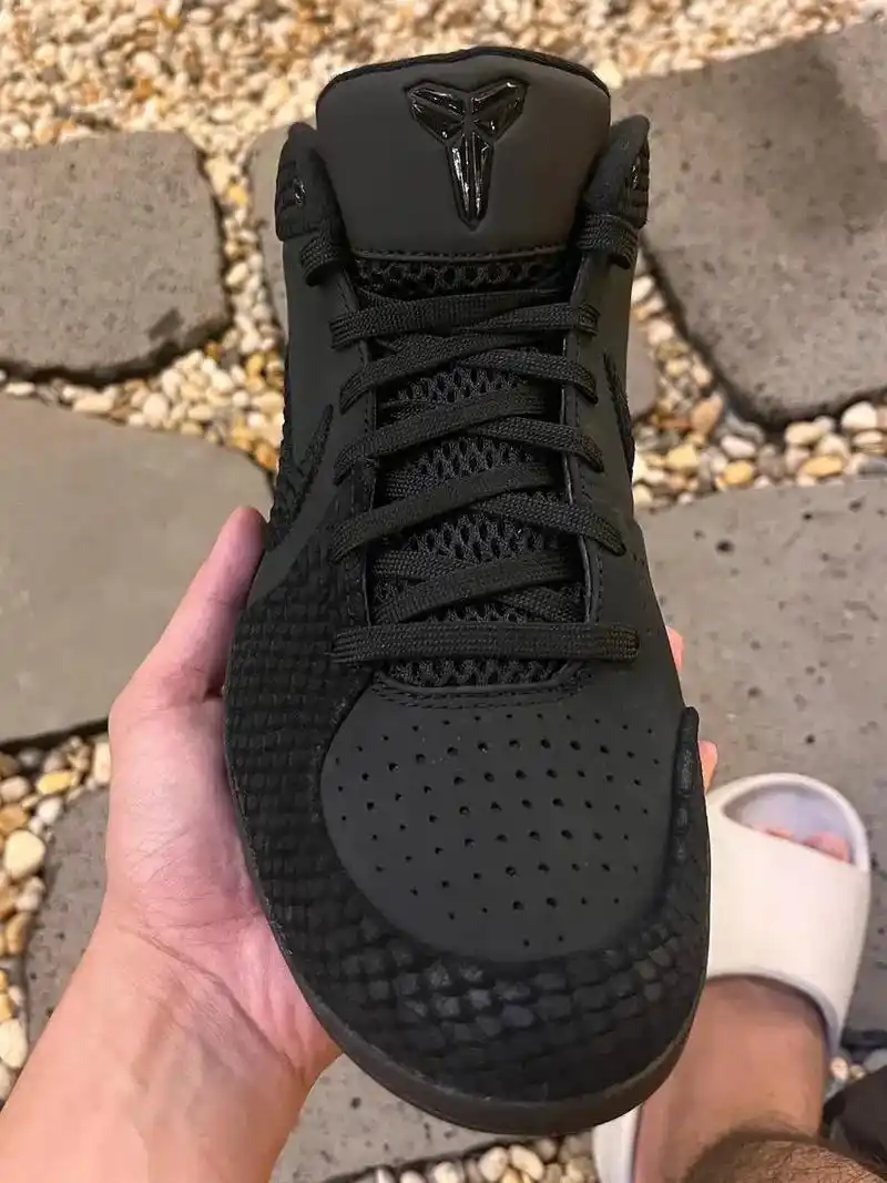 94没想到,科比4"黑曼巴"这么炸7515.