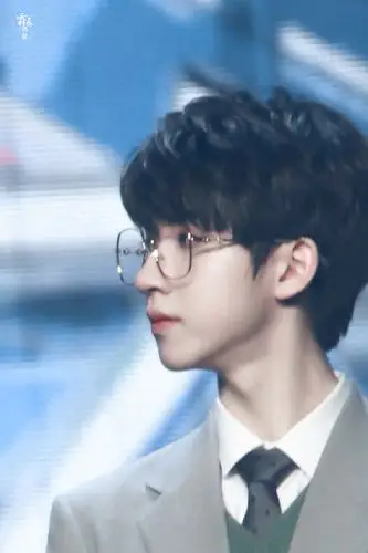 时代少年团-贺峻霖