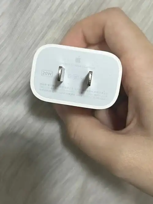 宁波买二手ipad买到假充电头