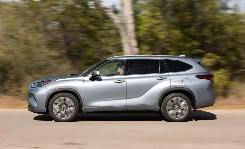 2020丰田汉兰达高清大片儿