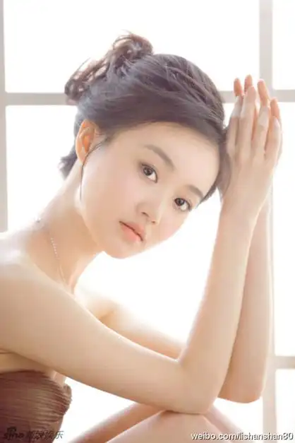 战菁一,中国大陆演员,毕业于中央戏剧学院表演系,2012年《甄嬛传》中