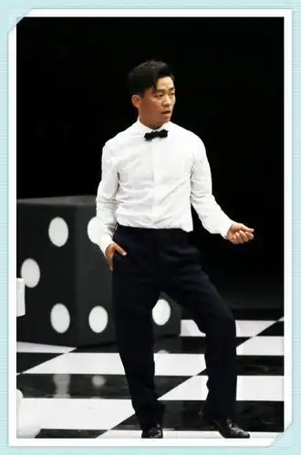 当165王宝强穿上九分裤,网友直呼:帅炸天!简直换了一个人!