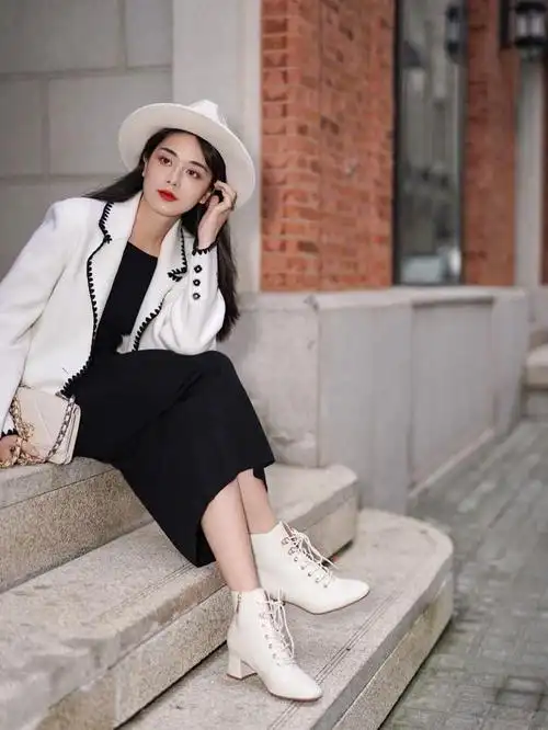 谁说职场穿搭只能严肃?看看这些"毛呢西装",知性简约又洋气