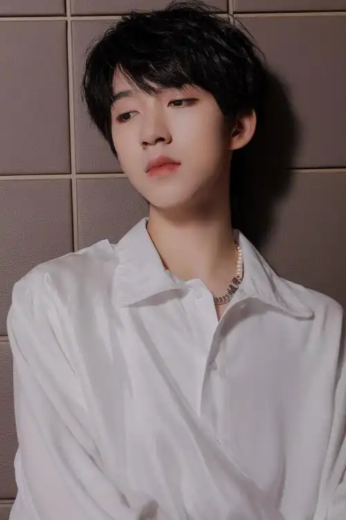 有没有贺峻霖的神图? - 知乎