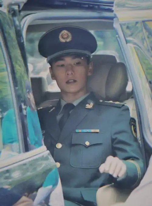 杨洋特战荣耀军装剧照