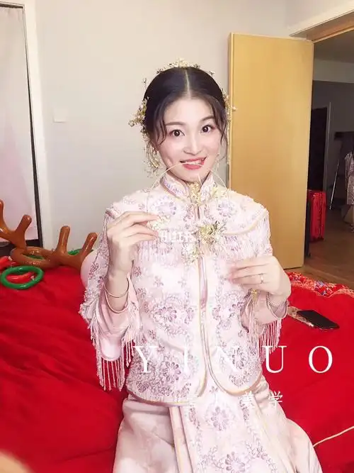 颜值超高的新娘子