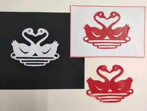 剪纸手工#对称剪纸:天鹅对称剪纸天鹅很简单,喜欢剪纸的朋友赶快试试