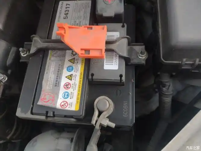 【图】电池怎么了,漏液了吗_长城c30论坛_汽车之家论坛