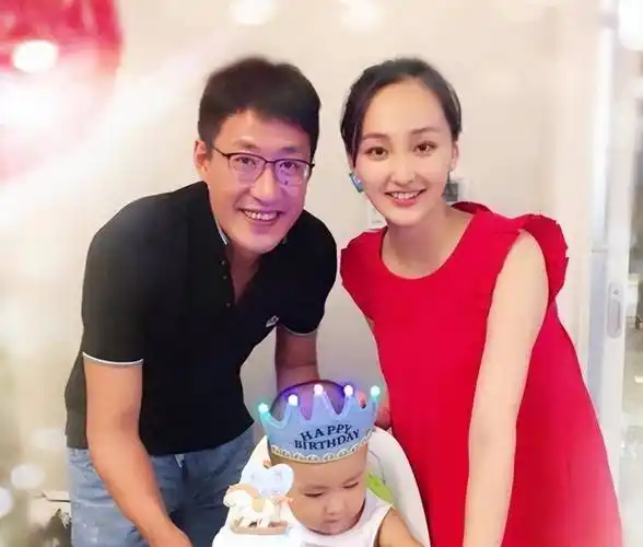 知名演员于震公开承认自己有很多孩子,但现在否认有六个孩子的传闻