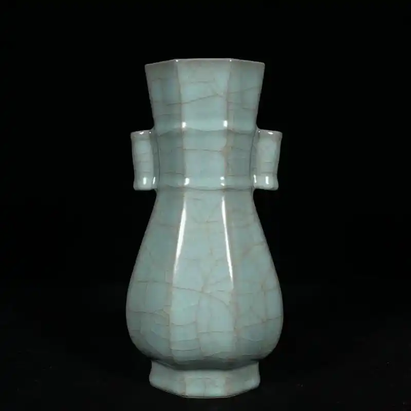 宋官窑皇宫御用款八方贯耳瓶,高24直径11cm