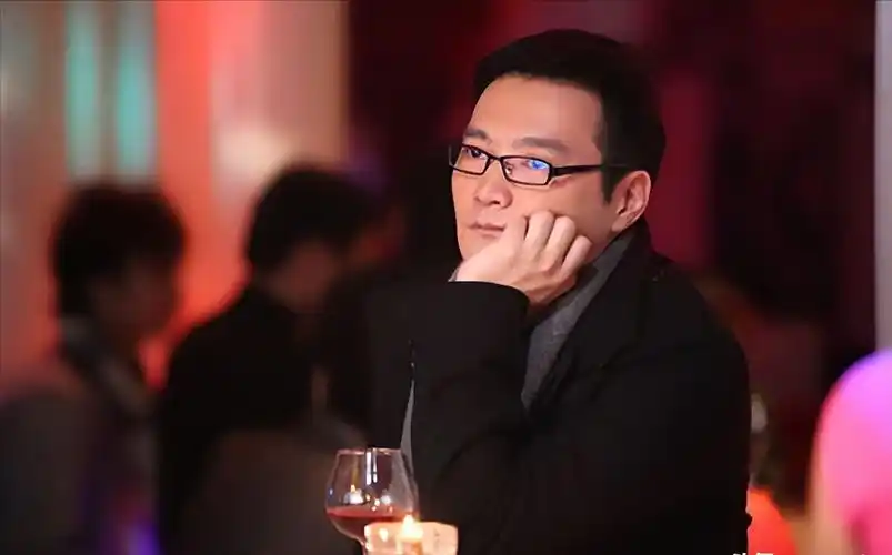 著名导演汪俊:"丁克婚姻"吓走前妻,60岁单身的他惹人怜!