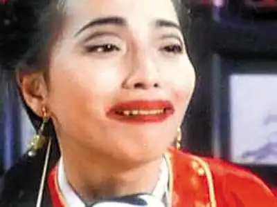 "石榴姐"苑琼丹自曝曾被观众袭胸 幼年时曾遇人跟踪