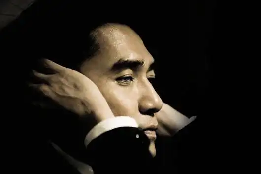 揭梁朝伟如何炼成影帝:每天只睡4小时地演了30年