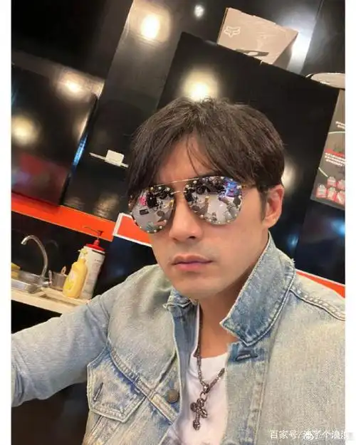 贺军翔近照曝光,风靡一时的偶像剧王子,变了!