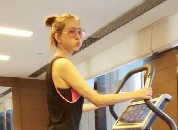 林志玲穿浴袍被拍,与言承旭共处一室?