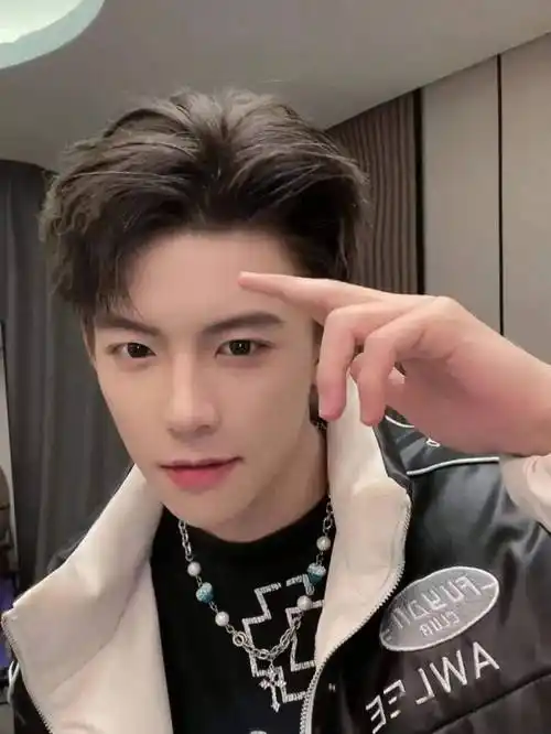 男生留四六分发型不帅都难