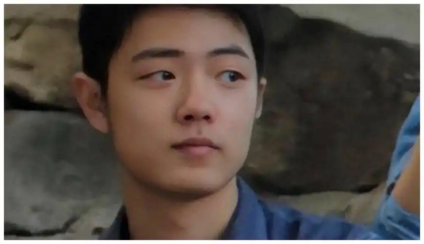 肖战为什么火看完他高中和大学时期的照片你就知道了