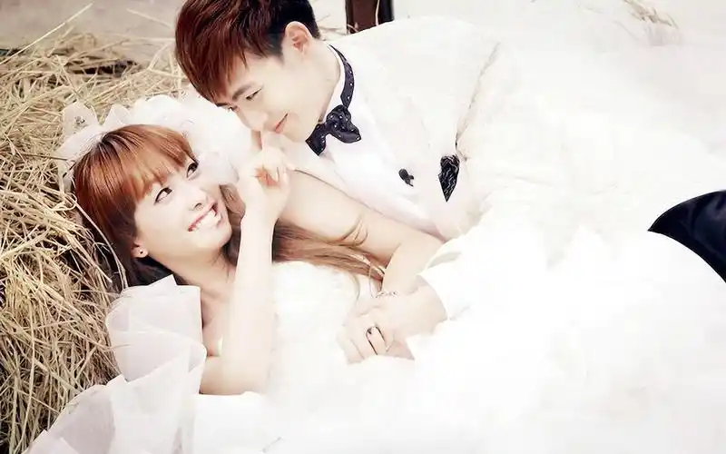 尼坤宋茜婚纱照