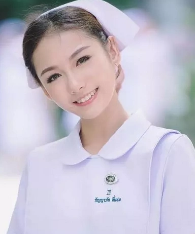 泰国最美95后护士走红,这才是真正的白衣天使!