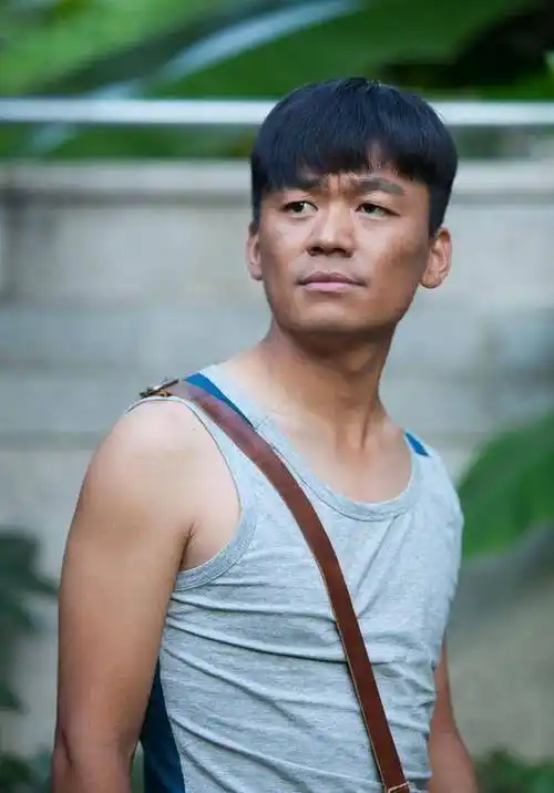 38岁王宝强中年发福?