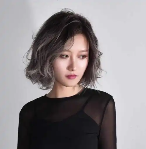 2020新年流行的短烫发