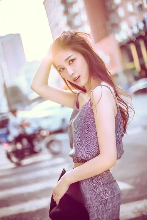 歌手:小倩 所属专辑:沙漠骆驼