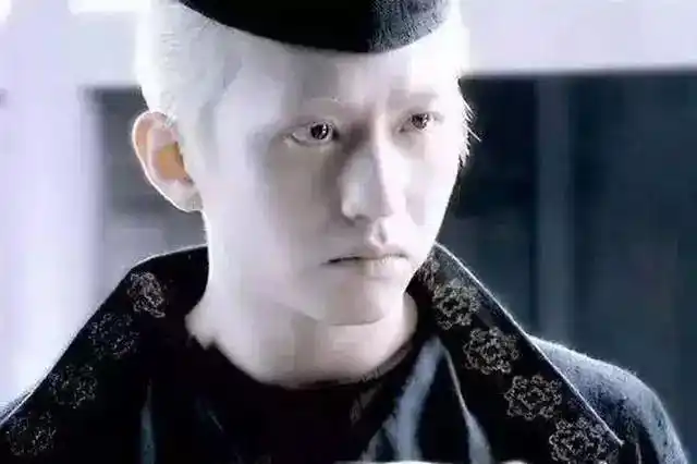 邓超的古装白发造型,真是绝了,有谁能告诉我,他这个造型是在拍什么